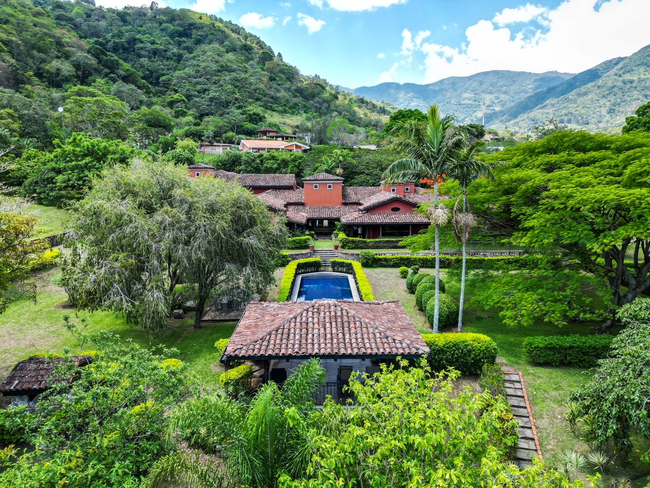 Luxury estate surrounded by tropical mountains in Costa Rica